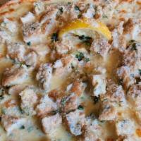 Pizza Francese · Served with chicken, lemon and white wine sauce.