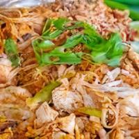 Pad Thai · Served with roast pork fried rice or white rice and wonton soup or egg drop soup or hot and ...
