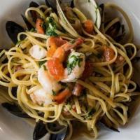 Linguini Pescatore · Mussels, clams, shrimp