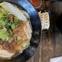Beef Brisket Look Funn, Noodle Or Rice Noodle In Soup / 牛筋腩汤粉面 · 