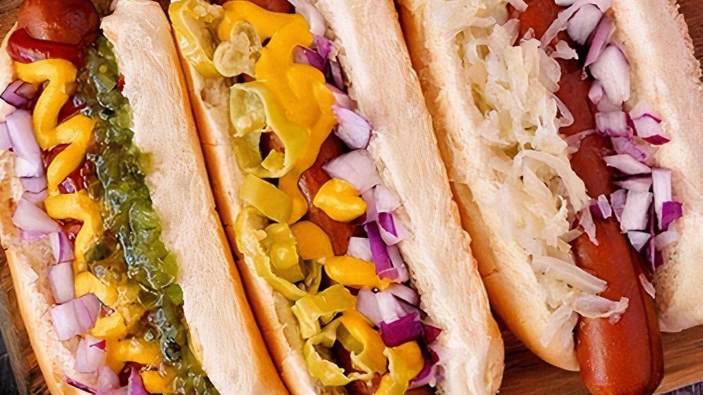 New Yorker Dog · Mustard, sauerkreaut, onions, relish