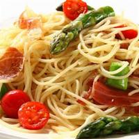 Pasta With Primavera Sauce · Mixed vegetables, tomato sauce or garlic and oil.