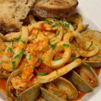 Seafood Pasta  · Linguini, Shrimp, Clams, Mussels & Calamari with Marinara Sauce