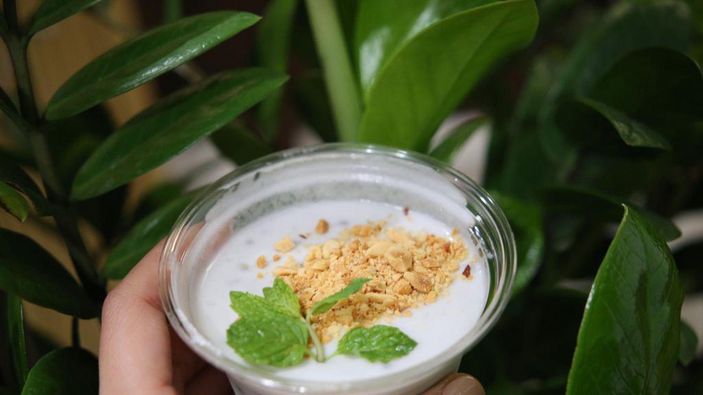 Banana Tapioca Pudding / Chè Chuối · Vietnamese banana pudding with coconut milk and tapioca pearls.