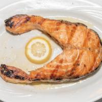 Grilled Salmon / Salmao Grelhado · 