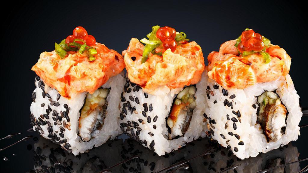 Samurai Salmon Roll · Smoked salmon and eel topped with spicy salmon and bonito.