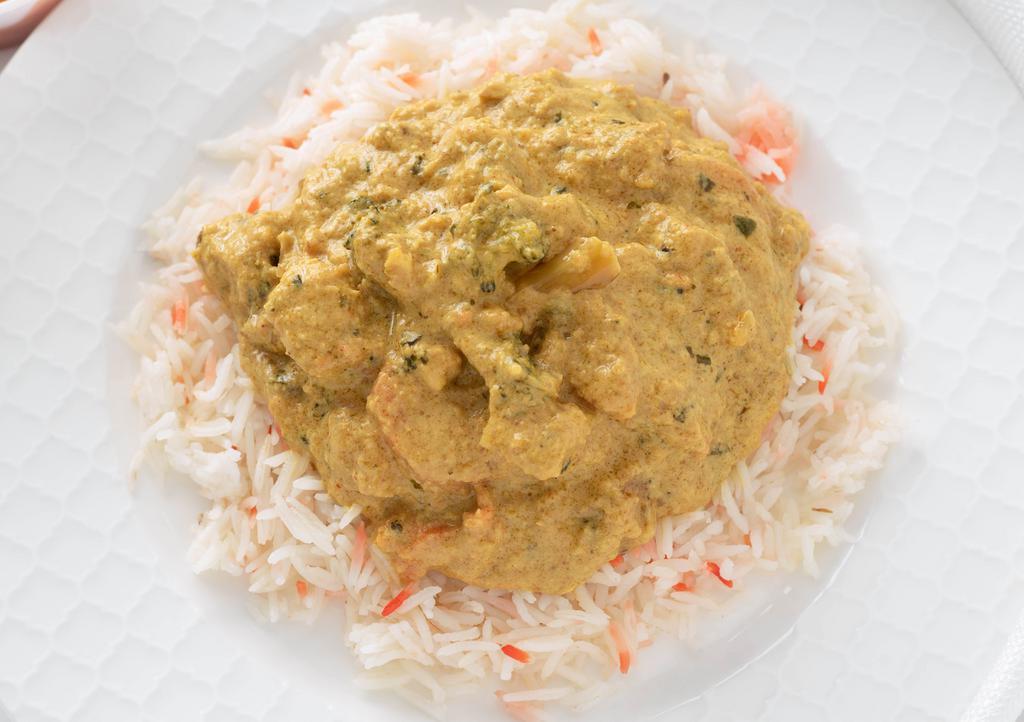 Navrattan Korma · A combination of mixed vegetables marinated in yogurt and cooked in cream with a specially blended spice.