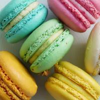 Macarons · 6 piece and 6 flavors