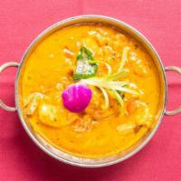 Goa Shrimp Curry · Shrimps cooked in a Goan style with coconut milk and curry leaves.