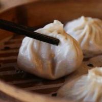 Steamed Shanghai Pork Juicy Dumpling (6 Pieces) · 