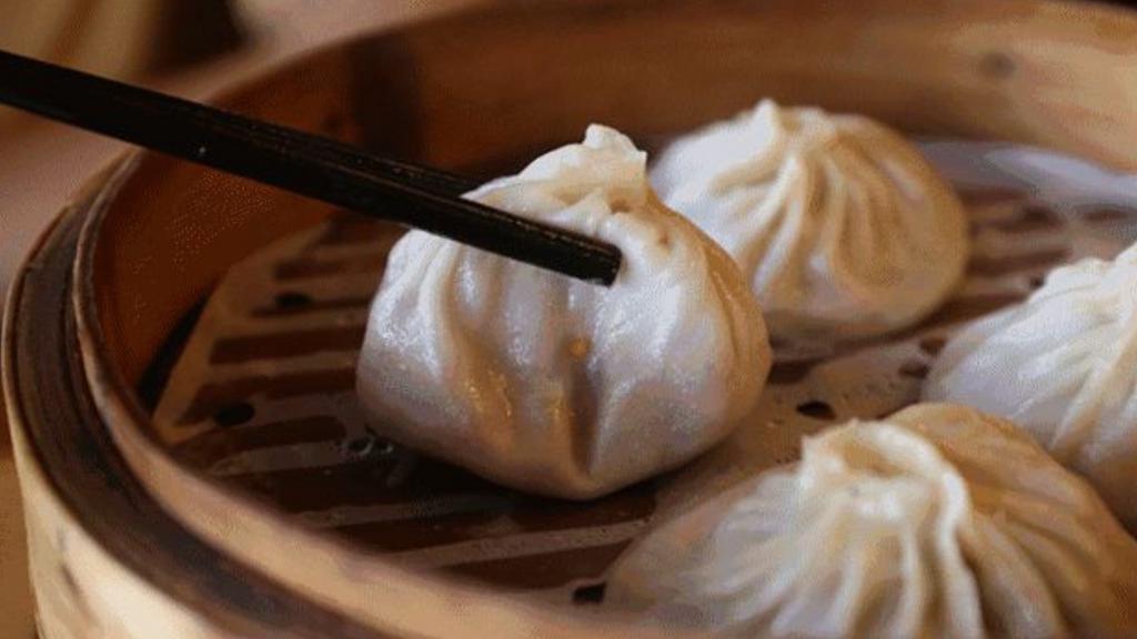 Steamed Shanghai Pork Juicy Dumpling (6 Pieces) · 