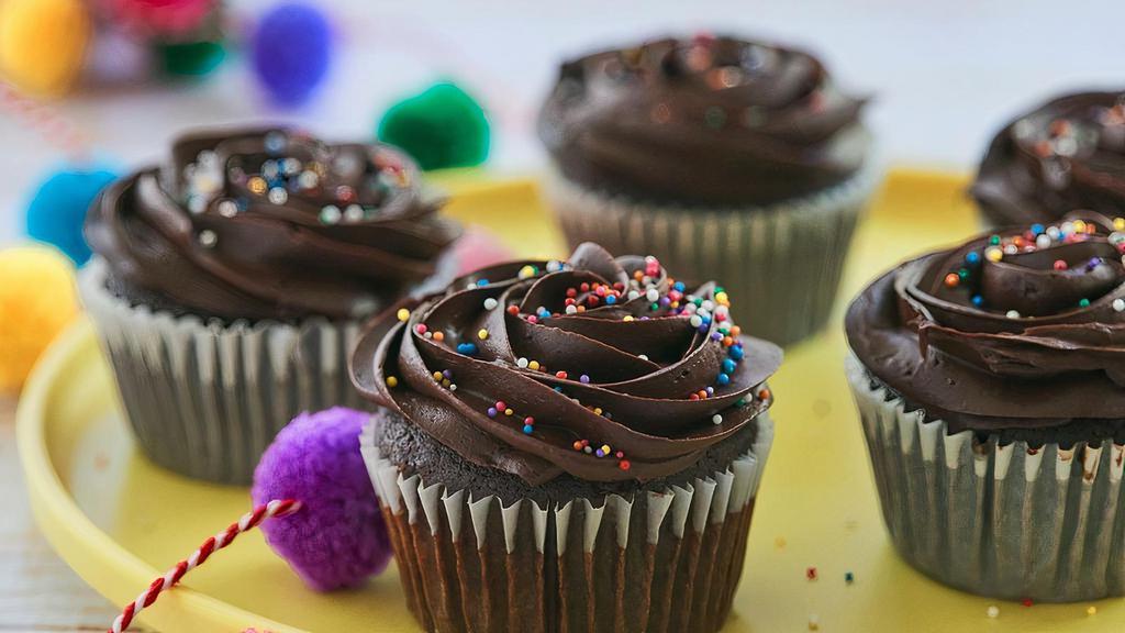 Super Moist Chocolate Cupcake · 100% organic, gluten free, and vegan.