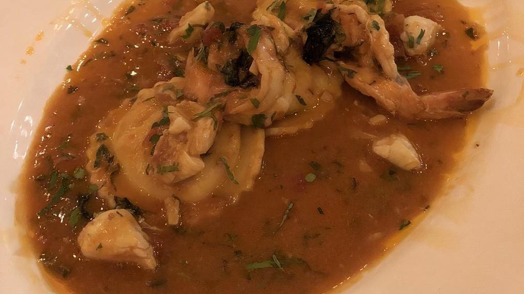 Ravioli All' Aragosta Dinner · Lobster filled ravioli, shrimp, blue crab and marechiaro sauce.