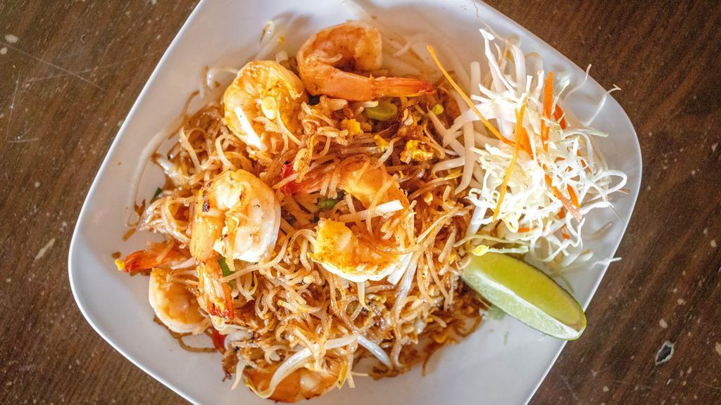 Pad Thai · Thin rice noodle with egg, bean sprout, scallion and peanut.