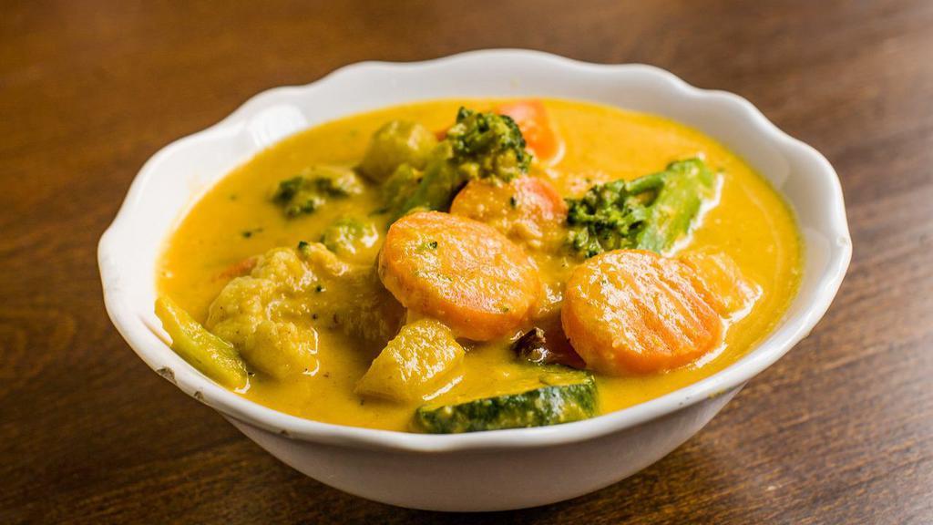 Navrattan Korma · Mixed vegetables in a creamy sauce.