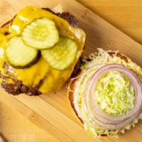 Pow! Burger · Cheeseburger with lettuce, tomato, pickles, red onion & kickin’ aioli.