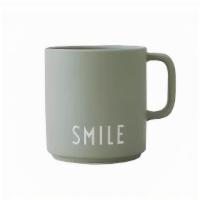 Favorite Cup With Handle - Smile · The popular favorite cup with handle. The handle is not just stylish it is also comfortable ...