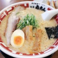 Tokyo Tonkotsu Shoyu Ramen / 东京豚骨拉面 · Noodle soup.