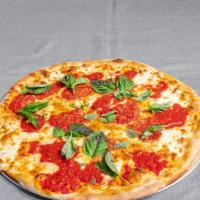 Fresh Mozzarella Margherita Pizza · 