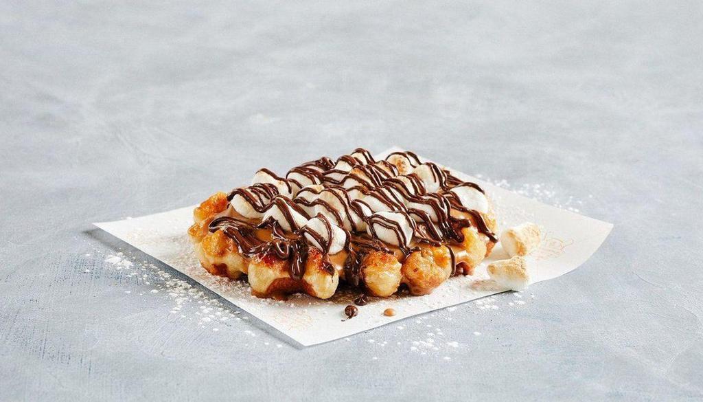 S'Mores Wafel · Our campfire classic with marshmallows, spekuloos spread and Belgian chocolate fudge.