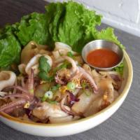 Chacha Noodle · Stir fried broad noodle, egg, scallion, sesame oil, red onion, lettuce served with Sriracha ...