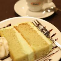 Pistachio Cake · 