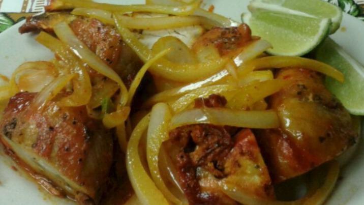 Garlic Roast Chicken (Pollo Asado Al Ajillo) · Served with one side (servido con un acompañante).