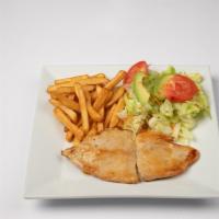 Pechuga A La Plancha Con Papas Fritas Y Ensalada / Grilled Chicken With French Fries And Salad · Grilled chicken with French fries and salad.