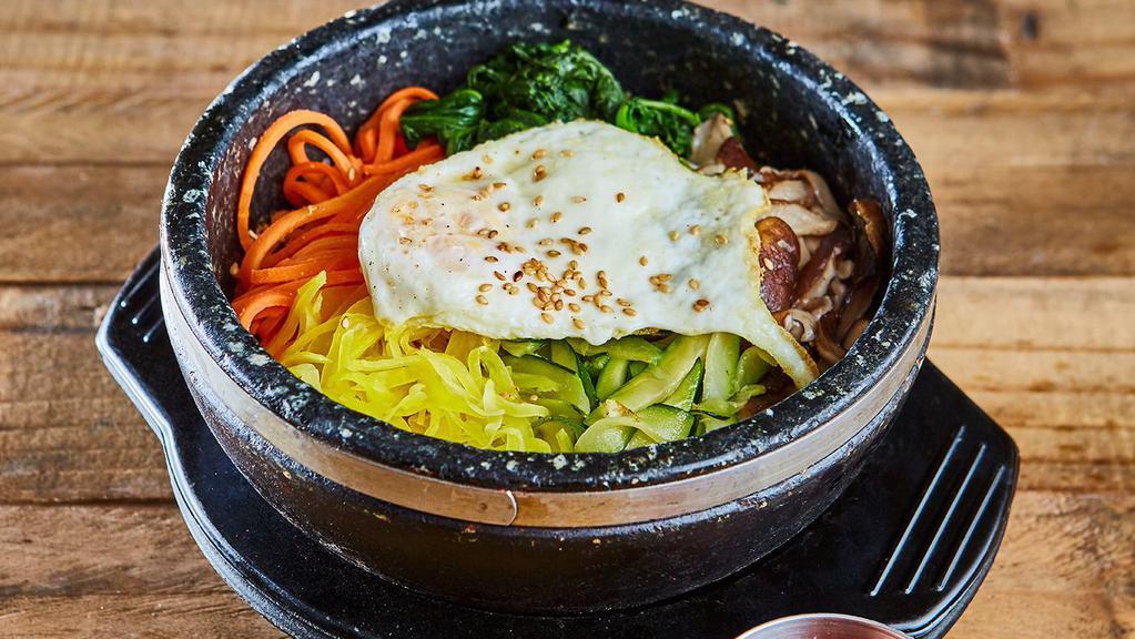 Bibimbap - Vegetable · Steamed Rice served with Cooked vegetables (Carrot, Spinach, Zucchini, Mushroom, Pickled Radish 
Egg Yolk, Sesame Seed on top  //  Red Pepper Paste On the Side
*** Delivery - Fried Egg ***