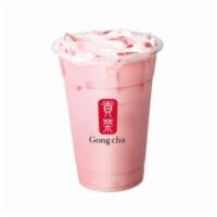 Strawberry Milk Tea (草莓奶茶) · Made with diary-free milk.