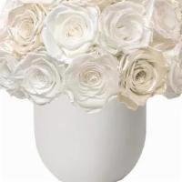 White Dream Classic Half Ball · Half ball with 32 to 35 Extra Large long lasting roses.