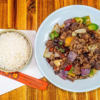 Stir Fried Beef With Cumin [孜然牛肉] · Comes with small rice.