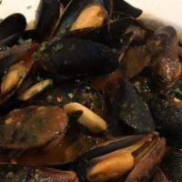 Linguine, Fresh Clams, & Mussels · Marinara, fra-Diavolo, or zesty garlic.