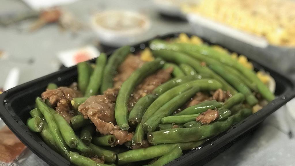 Beef With String Beans Combo Platter · Served with pork fried rice and egg roll.