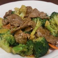 Beef W. Broccoli In Garlic Sauce / 鱼香牛 · 