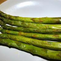 Turmeric Grilled Asparagus · 