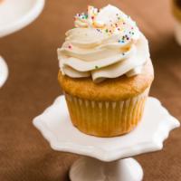 Vanilla With Chiffon Cupcake · vanilla batter with vanilla frosting