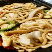 Drunken Vegetarian Udon - No Egg · Very spicy. Stir-fried udon noodles with mixed vegetables in spicy chili garlic sauce.