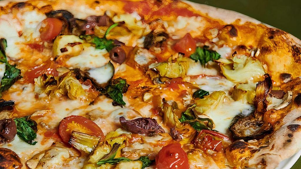 Vegetariana Pizza · Fresh mozzarella, tomato sauce and mixed vegetables. Vegetarian.