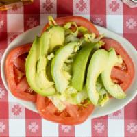 Rincon Criollo Salad · Lettuce, tomatoes and avocado.