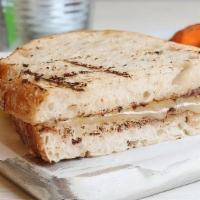 Kid'S Grilled Cheese Meal · country bread, cheddar cheese (cal: 380) served with carrots (cal: 23), a choice of regular ...