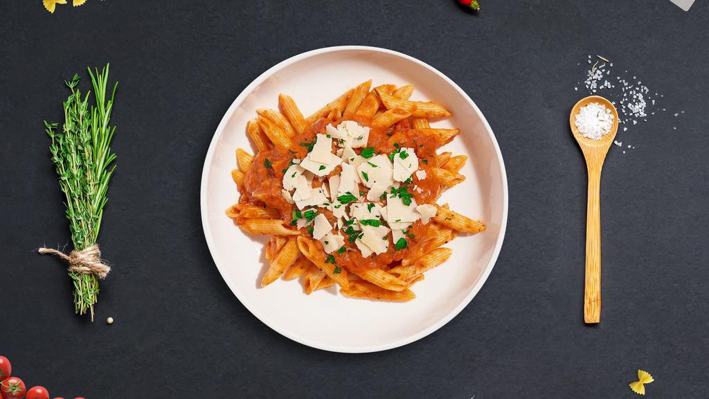 The Tipsy Pasta · Creamy tomato and white sauce blend cooked with penne. Served with garlic bread.