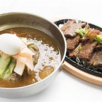 Mul Naeng Myeon + La Galbi Set 물냉면 + La 갈비 세트 冷面 + La排骨 · Cold buckwheat noodles in beef broth with marinated short rib BBQ.