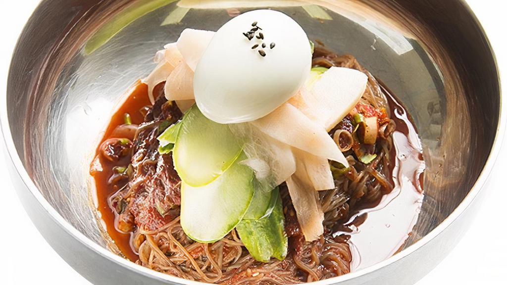 Bibim Naengmyeon 비빔 냉면 拌冷面 · Spicy. Arrowroot noodles with sliced beef and vegetables with hot and spicy sauce. 拌冷面