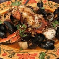 Steamed Combo- Choose Two · Steamers, mussels and little neck clams in tomato sauce or garlic and butter sauce.