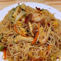 Singapore Mai Fun · Rice noodles. Hot and spicy.