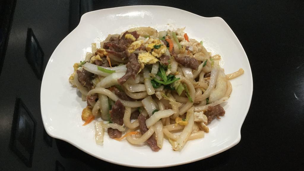 牛肉粉/面Fired/Boiled Beef Noodles · Pic is fried beef noodle. Noodles  soup use the fat beef slices汤粉汤面选用肥牛