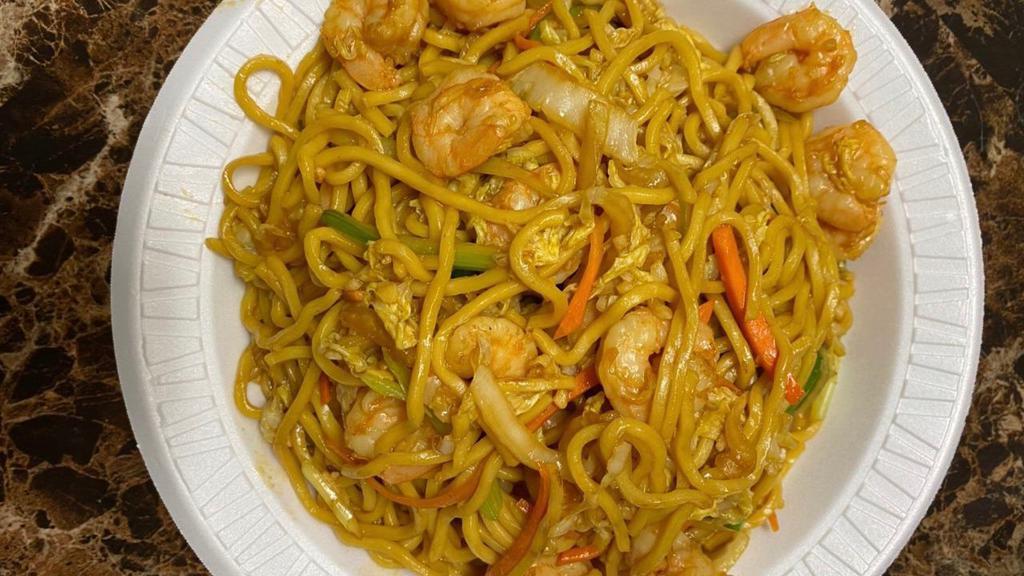 Shrimp Lo Mein · Soft noodles with Chinese style.
