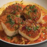 Seared Diver Scallops · Morel Mushroom, Garlic Pistou, Shellfish Sauce and Croutons