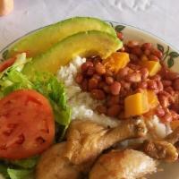 Chicken Stewed Lunch · Rice + beans. pollo guisado.